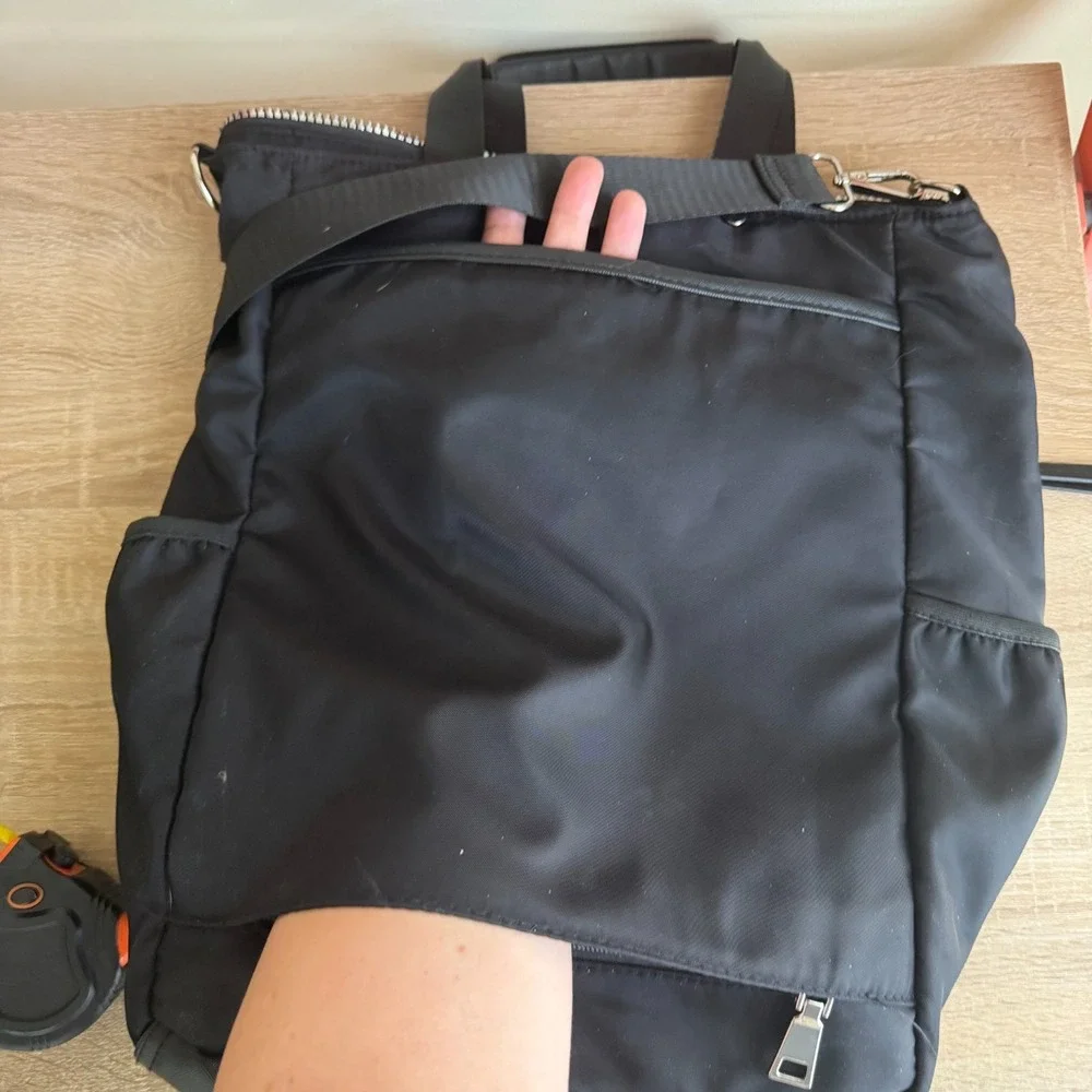 Laundry by Shelli Segal Black Women's Laptop Bag, Zipper Closure, Double Handles